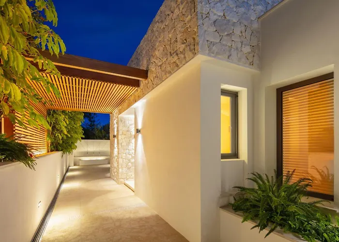 Vila Absolute High End Near With Jacuzzi! *